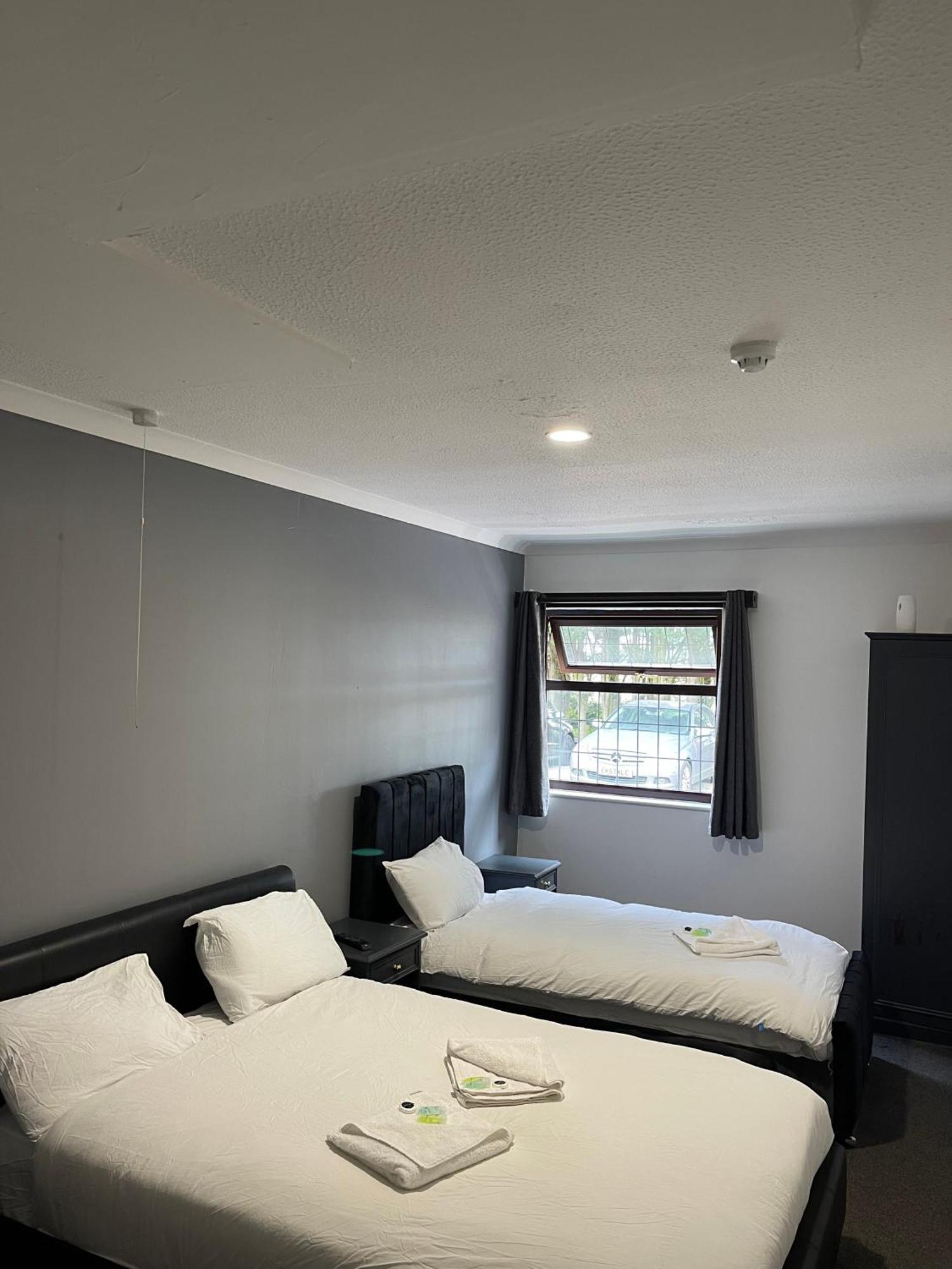 Oyo Stay Inn Express, Cambridge Papworth Everard Extérieur photo