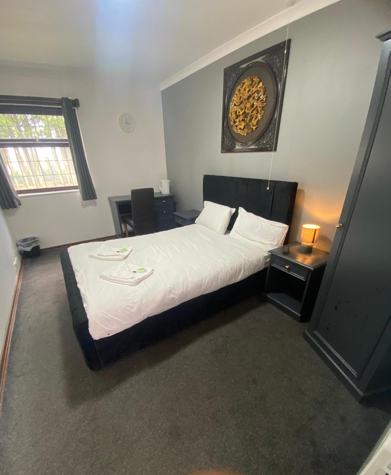 Oyo Stay Inn Express, Cambridge Papworth Everard Extérieur photo