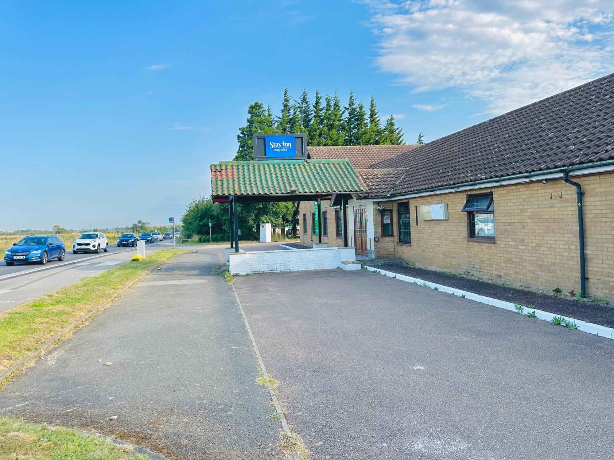 Oyo Stay Inn Express, Cambridge Papworth Everard Extérieur photo